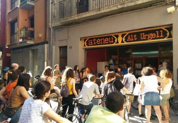 Imagen de cabecera de Un Ateneu renovat per 10 anys més en comú