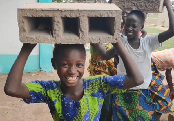 Imagen de cabecera de Construint somnis: Magatzem per a l'hort comunitari a Gàmbia